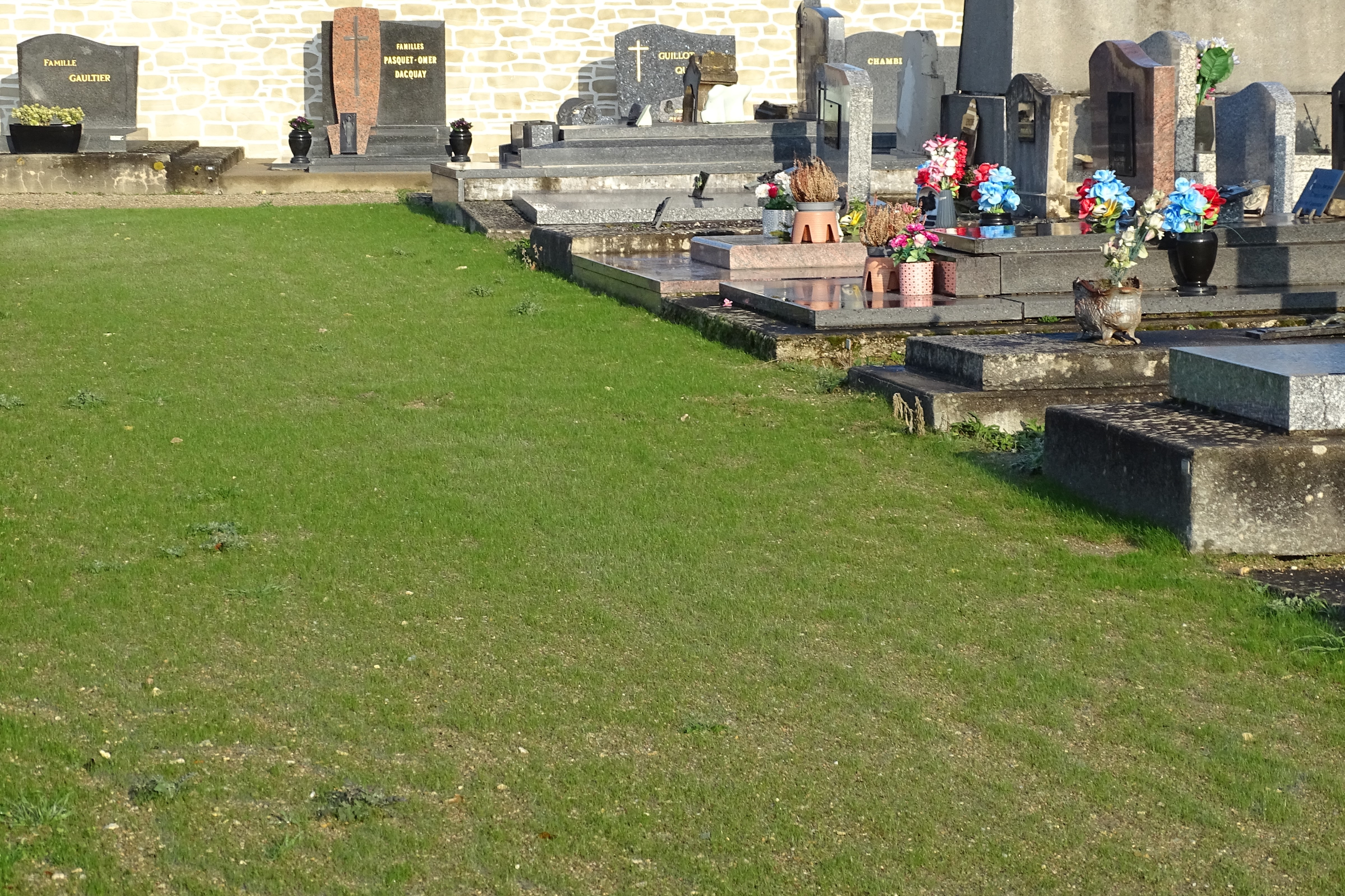 Entretien des cimetières : place aux solutions alternatives